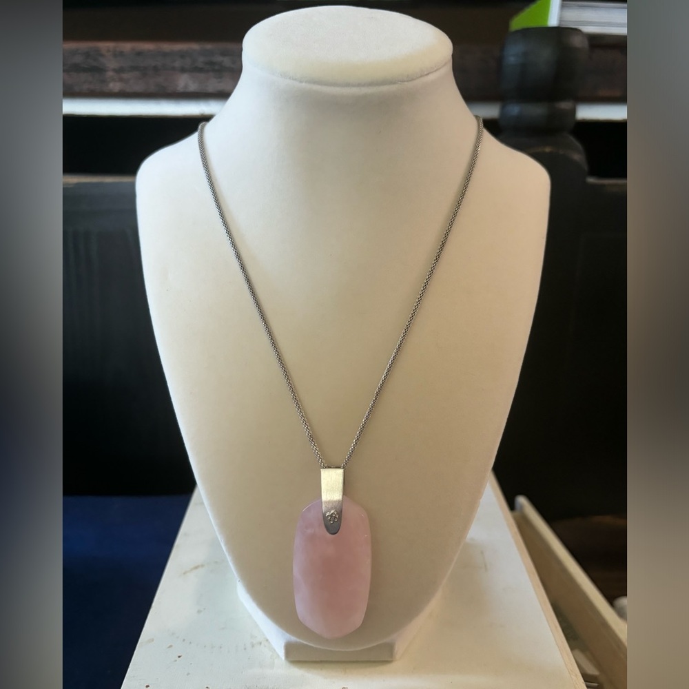 Kendra Scott Pink and Silver Necklace with Elegant Pendant